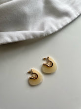 Load image into Gallery viewer, Ivy Marble Hoops