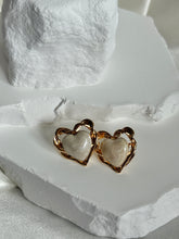 Load image into Gallery viewer, Twisted Heart
