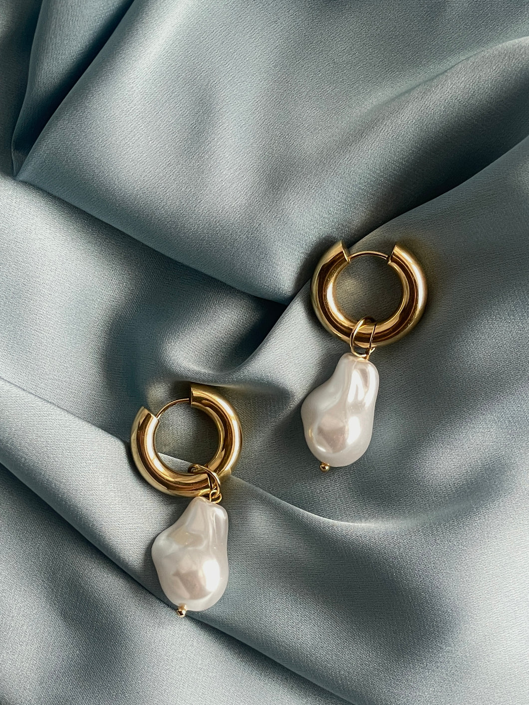 Laurie Pearl Drop Earrings